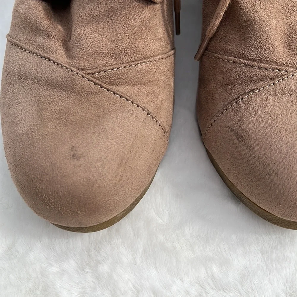 Maurices Wedge Lace Up‎ Booties